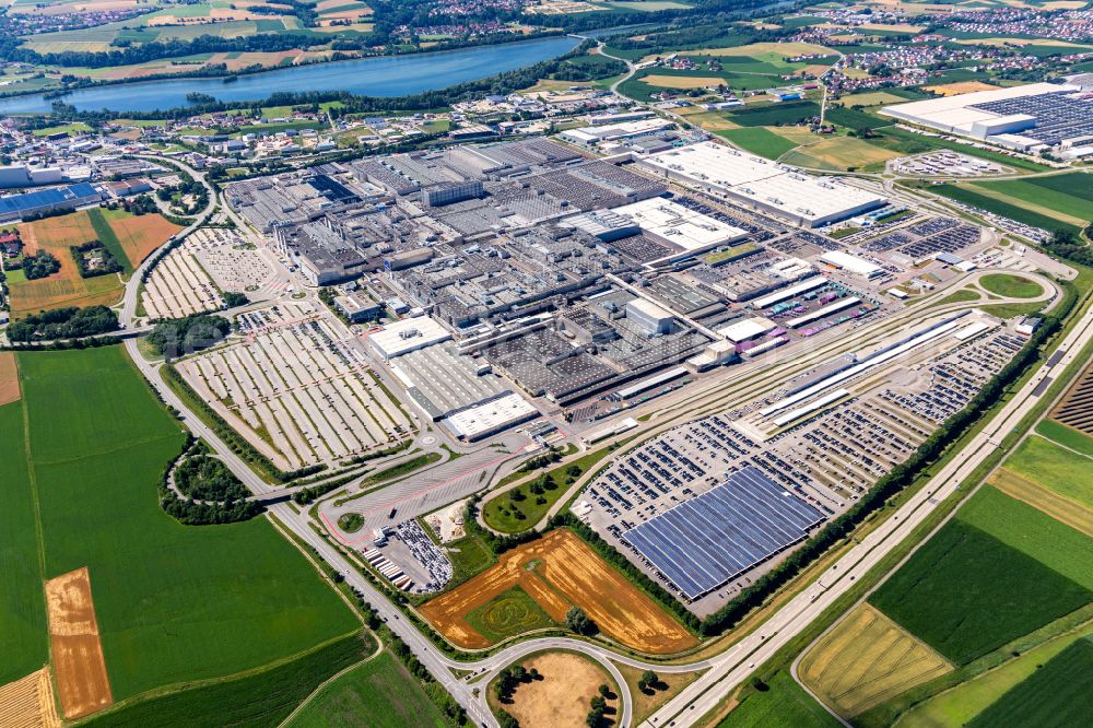 Aerial photograph Dingolfing - Building and production halls on the premises of BMW facility 2.4 in Dingolfing in the state Bavaria