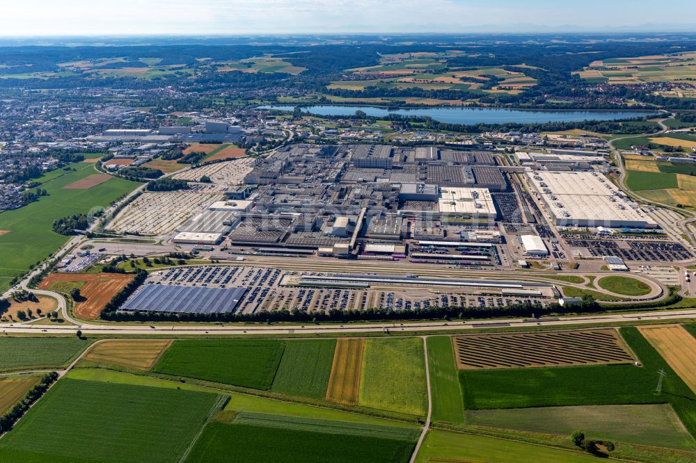 Aerial image Dingolfing - Building and production halls on the premises of BMW facility 2.4 in Dingolfing in the state Bavaria