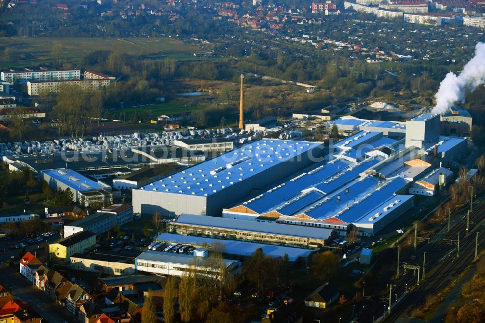 Aerial image Boizenburg/Elbe - Building and production halls on the premises of Boizenburg Fliesen GmbH on Bahnhofstrasse in the district Bahlen in Boizenburg/Elbe in the state Mecklenburg - Western Pomerania, Germany