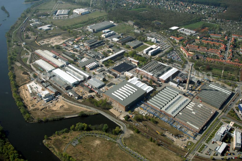 HENNIGSDORF from the bird's eye view: Blick auf das Werksgelände der Bombardier Transportation. Im Jahr 2001 erfolgte die Übernahme von ABB Daimler Benz Transportation (Adtranz).