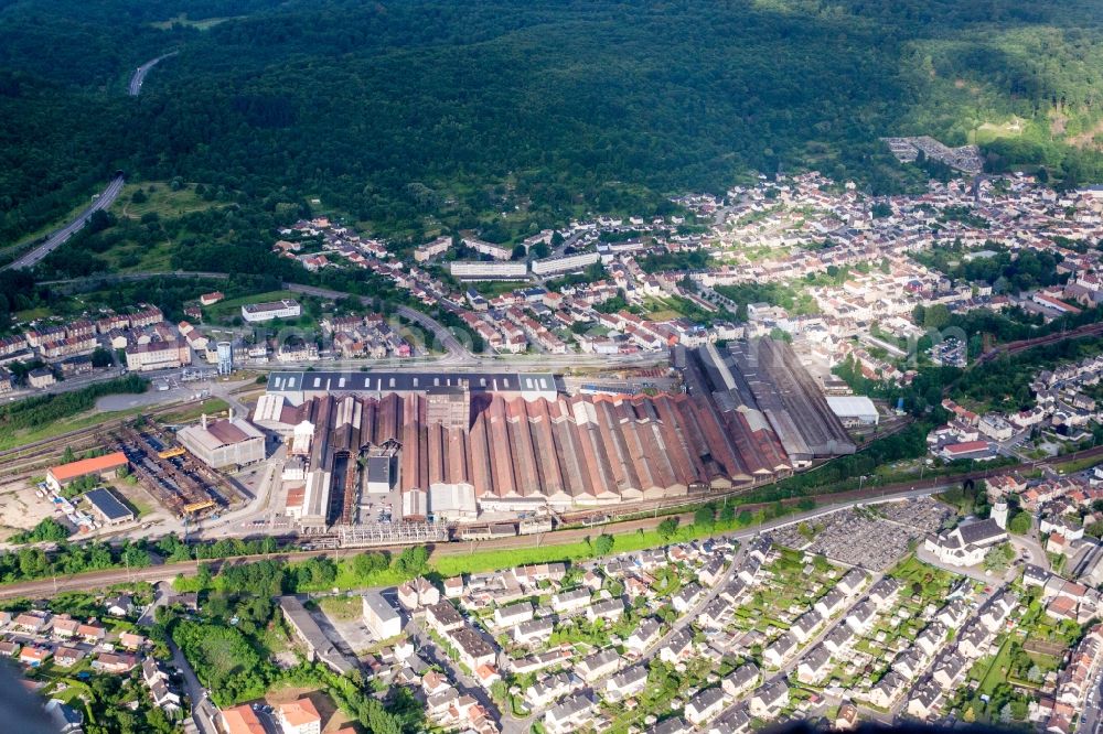 Hayange from the bird's eye view: Building and production halls on the premises of British Steel France Rail SAS in Hayange in Grand Est, France