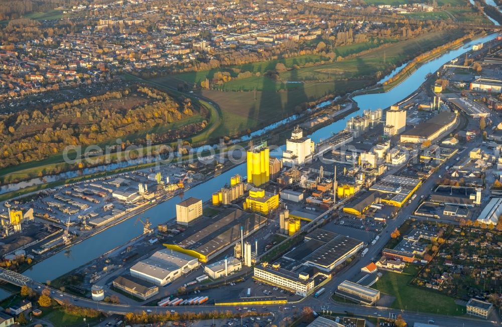 Hamm from above - Building and production halls on the premises of of Broekelmann + Co a?? Oelmuehle GmbH + Co on Hafenstrasse in Hamm in the state North Rhine-Westphalia, Germany