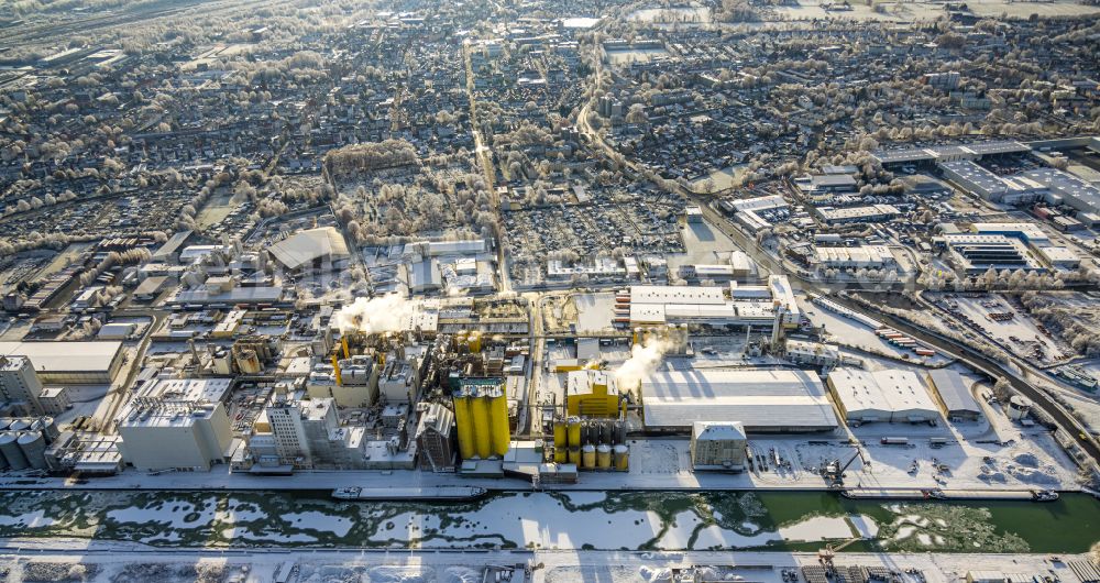 Hamm from above - Building and production halls on the premises of of Broekelmann + Co a?? Oelmuehle GmbH + Co on Hafenstrasse in Hamm in the state North Rhine-Westphalia, Germany