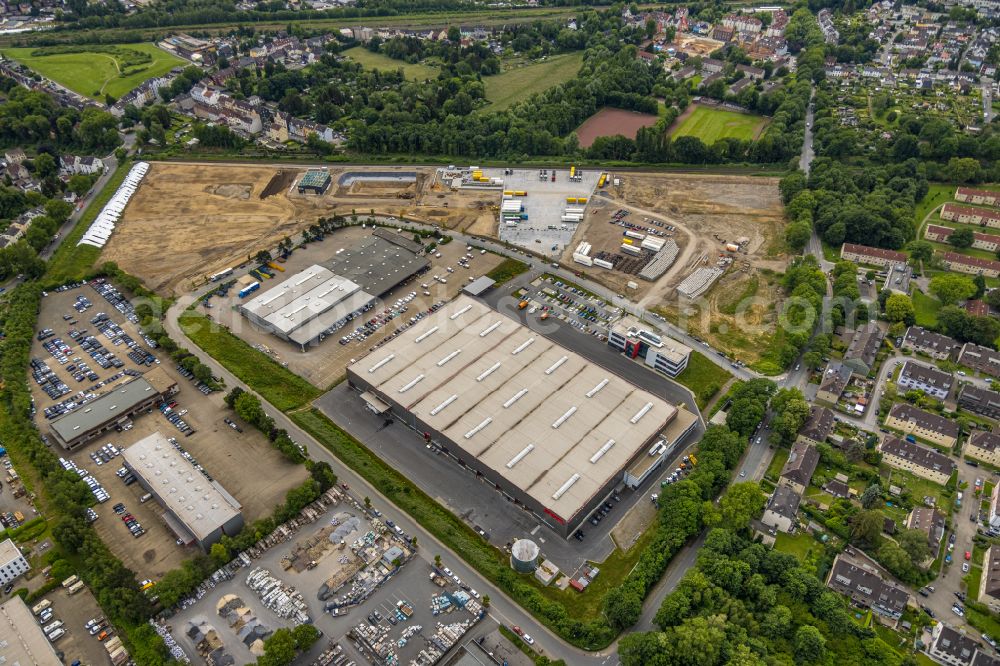 Bochum from the bird's eye view: Building and production halls on the premises BROCK Kehrtechnik GmbH in the district Werne in Bochum at Ruhrgebiet in the state North Rhine-Westphalia, Germany