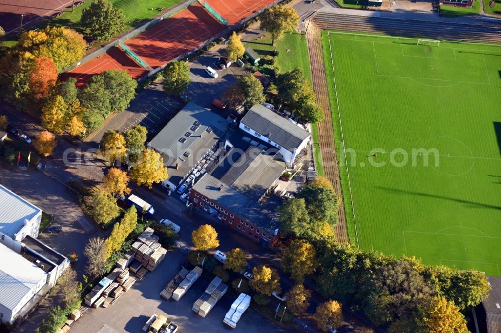 Aerial image Hamburg - Building and production halls on the premises of BRUNS & MOeLLENDORFF GMBH & CO. KG on Waidmannstrasse in the district Altona in Hamburg, Germany