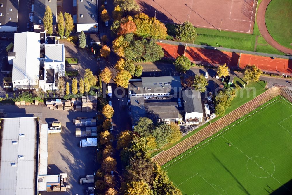 Hamburg from the bird's eye view: Building and production halls on the premises of BRUNS & MOeLLENDORFF GMBH & CO. KG on Waidmannstrasse in the district Altona in Hamburg, Germany