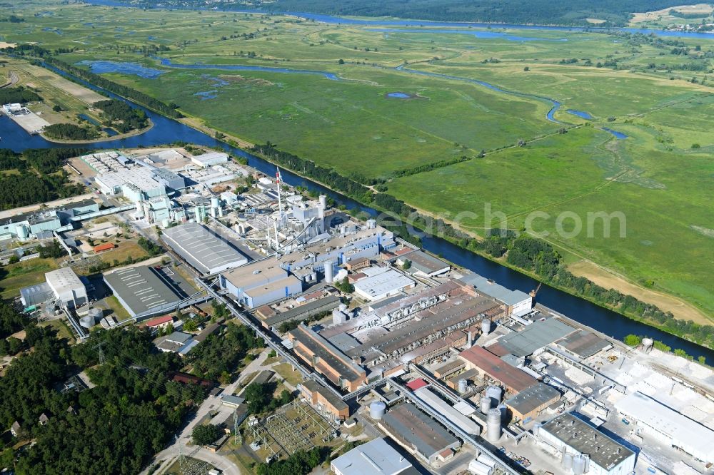 Aerial image Schwedt/Oder - Building and production halls on the premises of BTS - Brandenburger Tapeten Schwedt GmbH on Kuhheide in the district Vierraden in Schwedt/Oder in the state Brandenburg, Germany