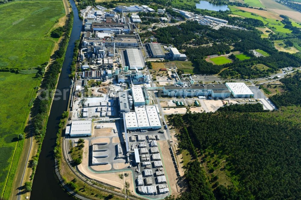 Aerial image Schwedt/Oder - Building and production halls on the premises of BTS - Brandenburger Tapeten Schwedt GmbH on Kuhheide in the district Vierraden in Schwedt/Oder in the state Brandenburg, Germany