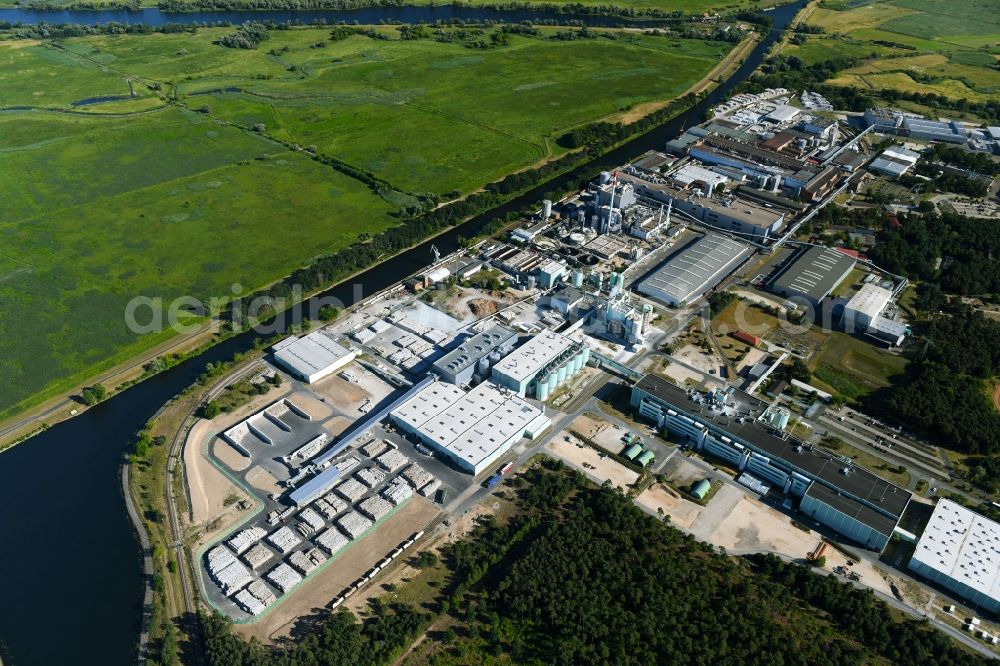 Schwedt/Oder from the bird's eye view: Building and production halls on the premises of BTS - Brandenburger Tapeten Schwedt GmbH on Kuhheide in the district Vierraden in Schwedt/Oder in the state Brandenburg, Germany