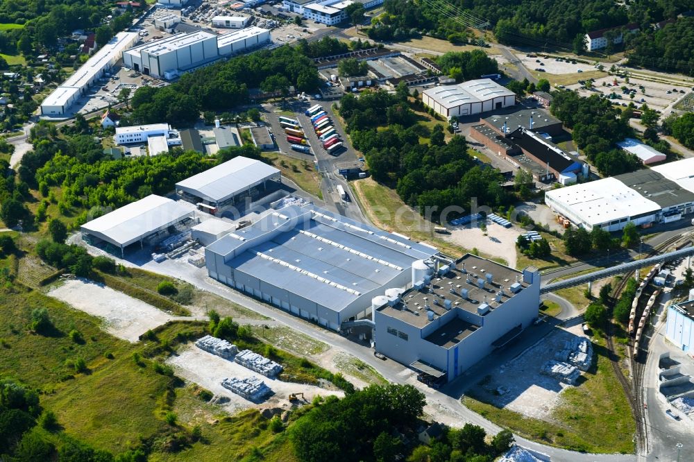 Schwedt/Oder from the bird's eye view: Building and production halls on the premises of BTS - Brandenburger Tapeten Schwedt GmbH on Kuhheide in the district Vierraden in Schwedt/Oder in the state Brandenburg, Germany