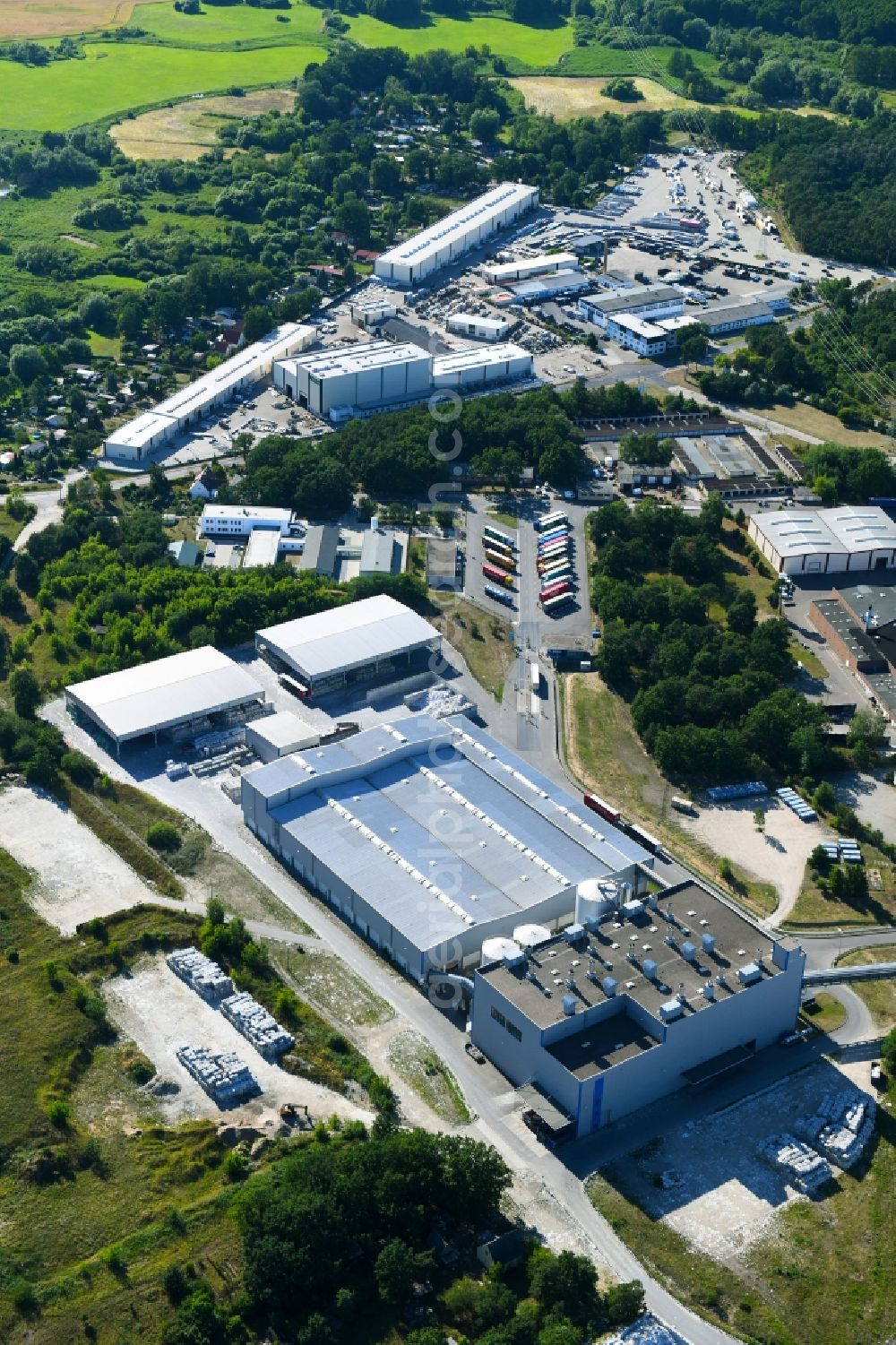 Schwedt/Oder from above - Building and production halls on the premises of BTS - Brandenburger Tapeten Schwedt GmbH on Kuhheide in the district Vierraden in Schwedt/Oder in the state Brandenburg, Germany