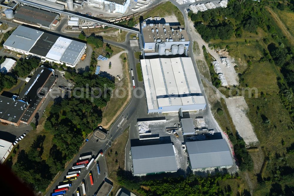 Schwedt/Oder from the bird's eye view: Building and production halls on the premises of BTS - Brandenburger Tapeten Schwedt GmbH on Kuhheide in the district Vierraden in Schwedt/Oder in the state Brandenburg, Germany