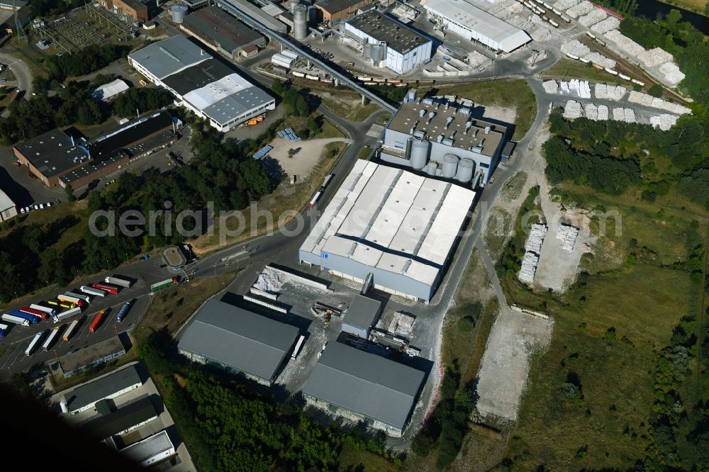 Aerial image Schwedt/Oder - Building and production halls on the premises of BTS - Brandenburger Tapeten Schwedt GmbH on Kuhheide in the district Vierraden in Schwedt/Oder in the state Brandenburg, Germany