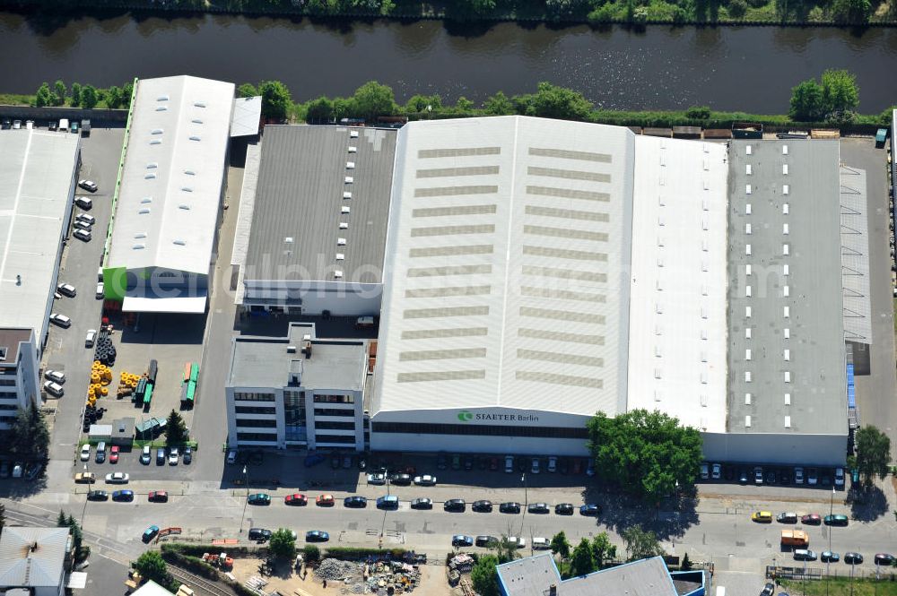 Berlin from above - Werksgelände der Carl Spaeter GmbH Stahlgroßhandel an der Nobelstraße 33 in Berlin. Work area Carl Später GmbH steel wholesale at the Nobelstraße in Berlin.