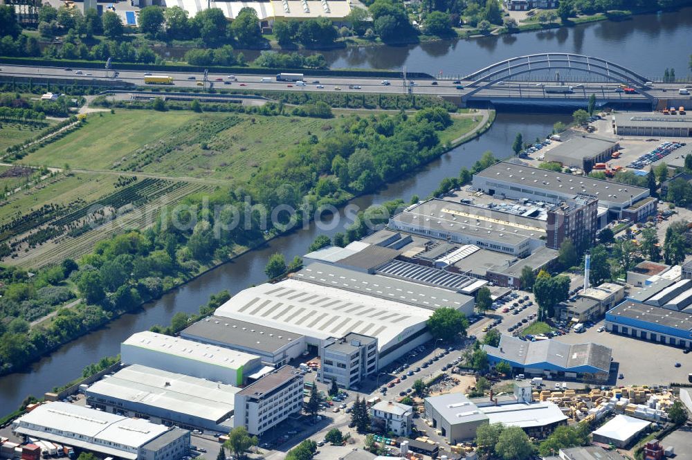 Berlin from above - Werksgelände der Carl Spaeter GmbH Stahlgroßhandel an der Nobelstraße 33 in Berlin. Work area Carl Später GmbH steel wholesale at the Nobelstraße in Berlin.