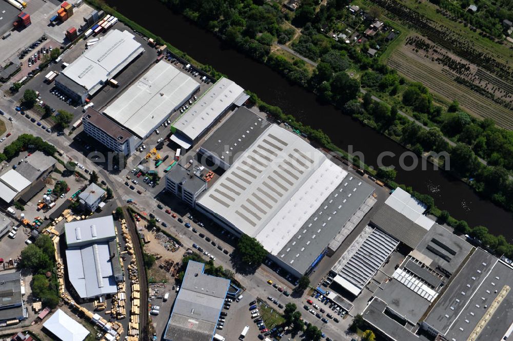 Aerial photograph Berlin - Werksgelände der Carl Spaeter GmbH Stahlgroßhandel an der Nobelstraße 33 in Berlin. Work area Carl Später GmbH steel wholesale at the Nobelstraße in Berlin.