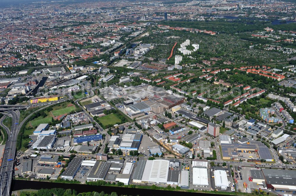 Aerial photograph Berlin - Werksgelände der Carl Spaeter GmbH Stahlgroßhandel an der Nobelstraße 33 in Berlin. Work area Carl Später GmbH steel wholesale at the Nobelstraße in Berlin.