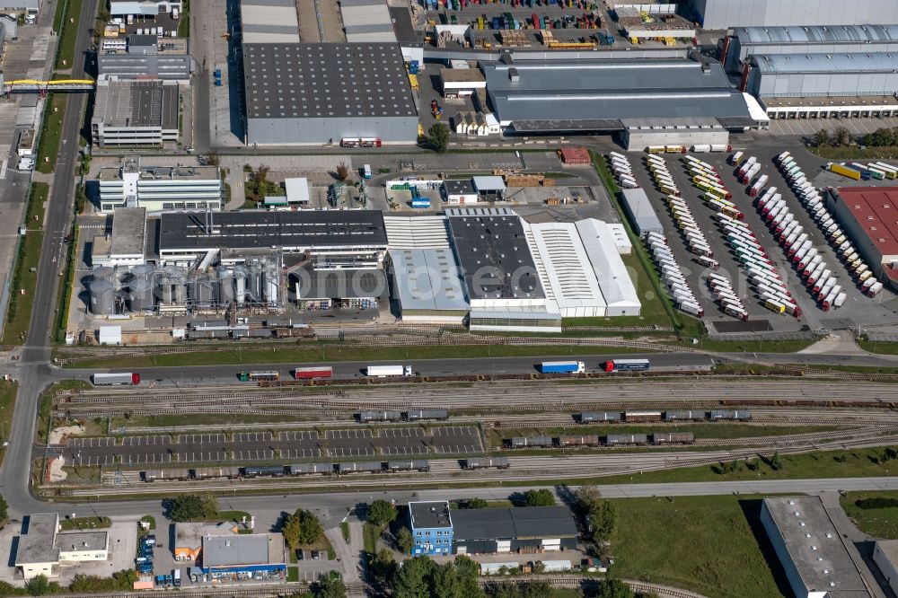 Aerial photograph Wiener Neudorf - Building and production halls on the premises Castrol Austria GmbH IZ on NOe-Sued Strasse in Wiener Neudorf in Lower Austria, Austria