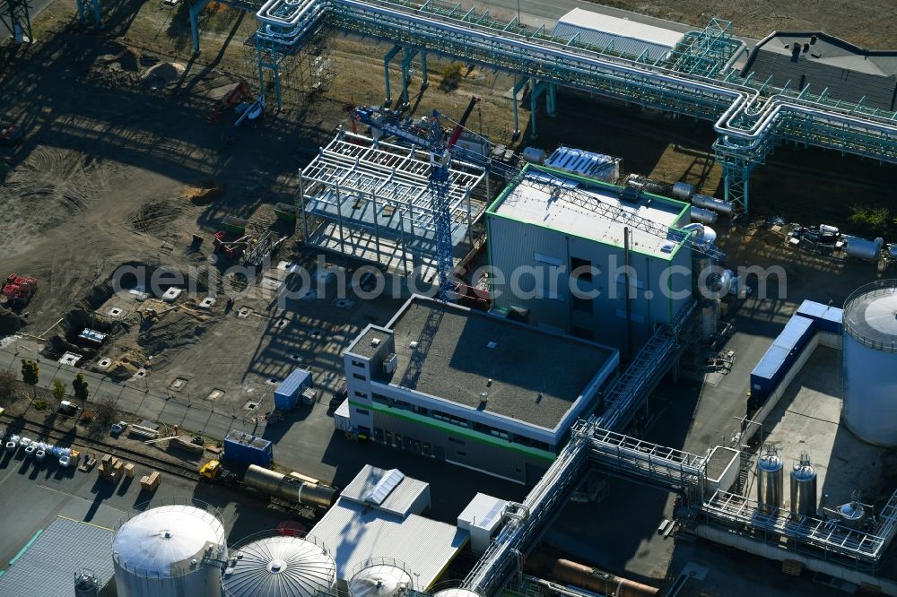 Aerial image Bitterfeld-Wolfen - Building and production halls on the premises of the chemical manufacturers in the district Greppin in Bitterfeld-Wolfen in the state Saxony-Anhalt, Germany