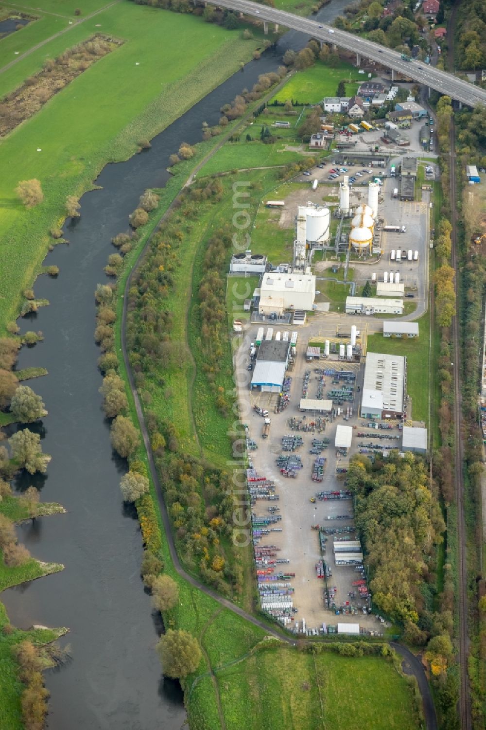 Aerial photograph Hattingen - Building and production halls on the premises of the chemical manufacturers Air Products GmbH An of Kost in Hattingen in the state North Rhine-Westphalia, Germany