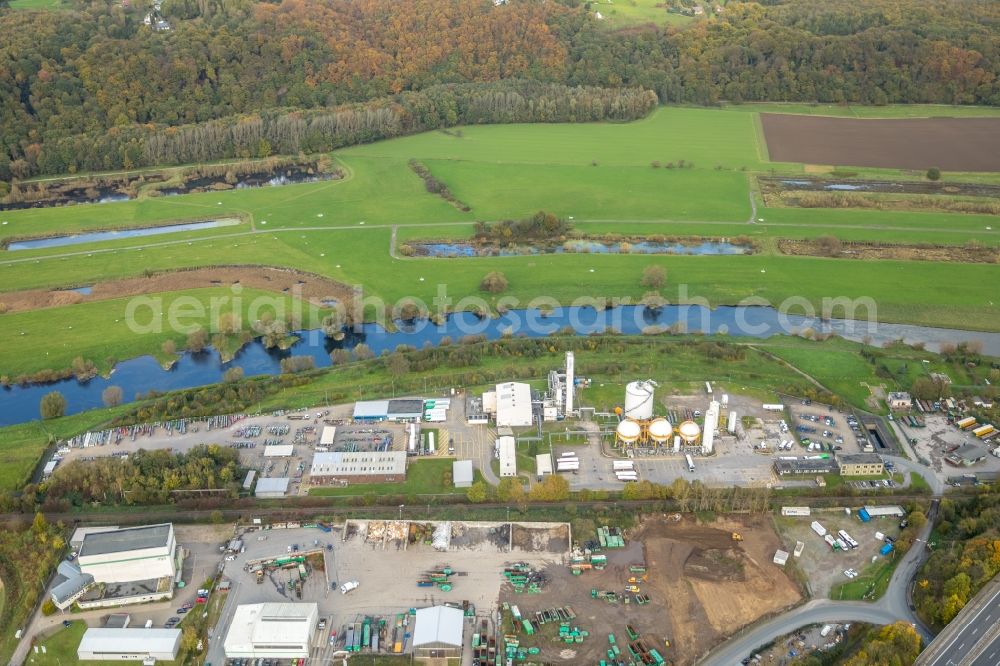 Hattingen from the bird's eye view: Building and production halls on the premises of the chemical manufacturers Air Products GmbH An of Kost in Hattingen in the state North Rhine-Westphalia, Germany