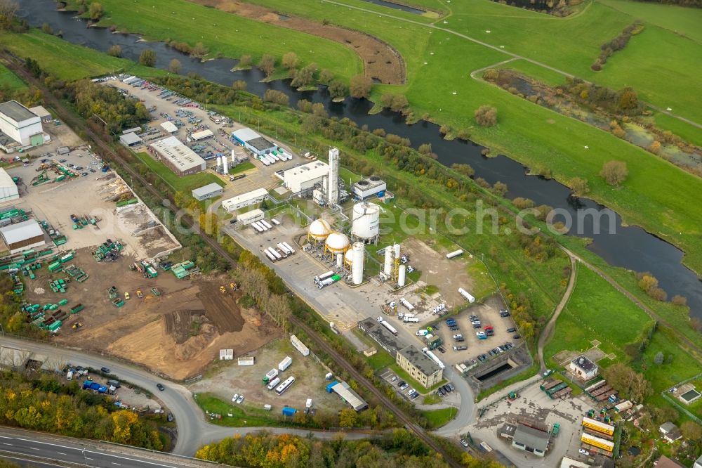 Hattingen from above - Building and production halls on the premises of the chemical manufacturers Air Products GmbH An of Kost in Hattingen in the state North Rhine-Westphalia, Germany