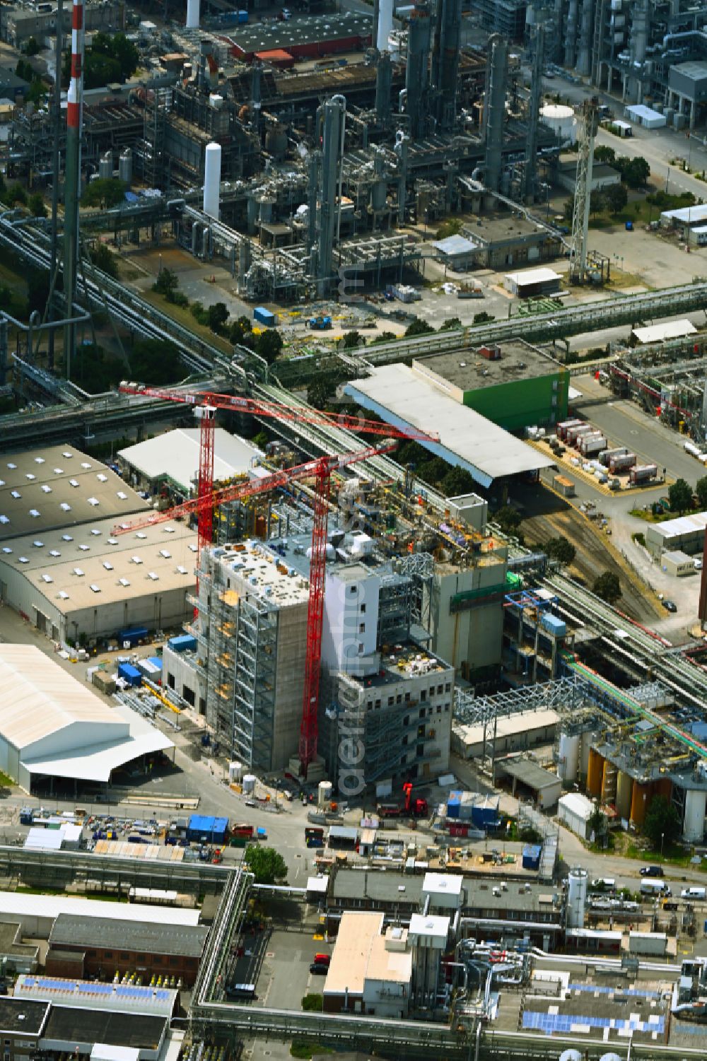 Aerial photograph Ludwigshafen am Rhein - New construction sites, buildings and production halls on the factory premises of the chemical producer BASF in Ludwigshafen am Rhein in the state of Rhineland-Palatinate, Germany