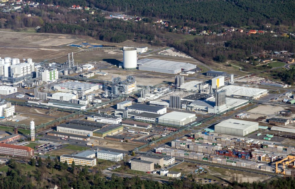 Aerial image Schwarzheide - Building and production halls on the premises of the chemical manufacturers BASF Schwarzheide GmbH on street Schipkauer Strasse in Schwarzheide in the state Brandenburg, Germany