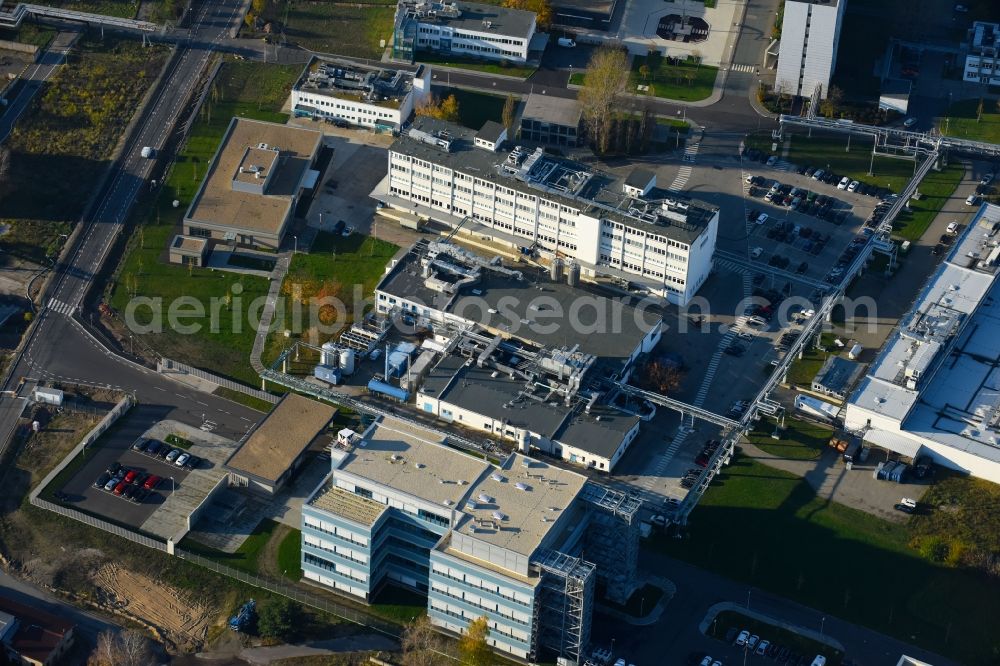 Aerial photograph Berlin - Building and production halls on the premises of the chemical manufacturers Berlin Chemie AG in the district Adlershof in Berlin, Germany