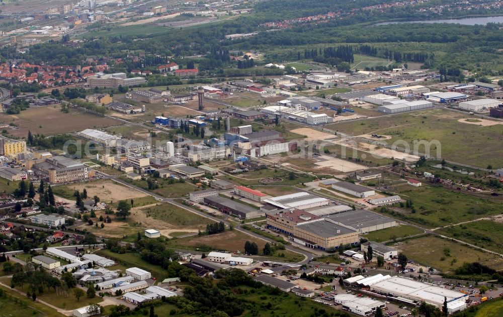 Aerial photograph Wolfen - Building and production halls on the premises of the chemical manufacturers Chemiepark Bitterfeld - Wolfen in Wolfen in the state Saxony-Anhalt, Germany