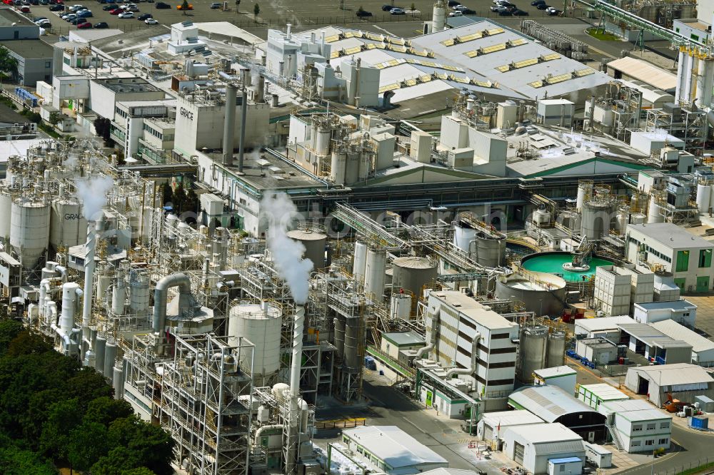 Worms from above - Building and production halls on the premises of the chemical manufacturers Grace GmbH & Co KG in Worms in the state Rhineland-Palatinate, Germany