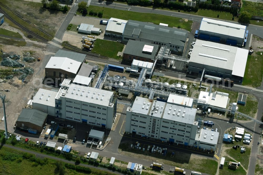 Schönebeck (Elbe) from the bird's eye view: Building and production halls on the premises of the chemical manufacturers of Schirm GmbH on Geschwister-Scholl-Strasse in Schoenebeck (Elbe) in the state Saxony-Anhalt, Germany