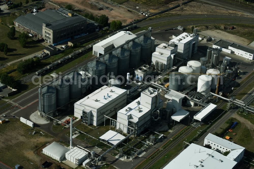 Aerial image Lutherstadt Wittenberg - Building and production halls on the premises of the chemical manufacturers SKW Stickstoffwerke Piesteritz GmbH in Lutherstadt Wittenberg in the state Saxony-Anhalt