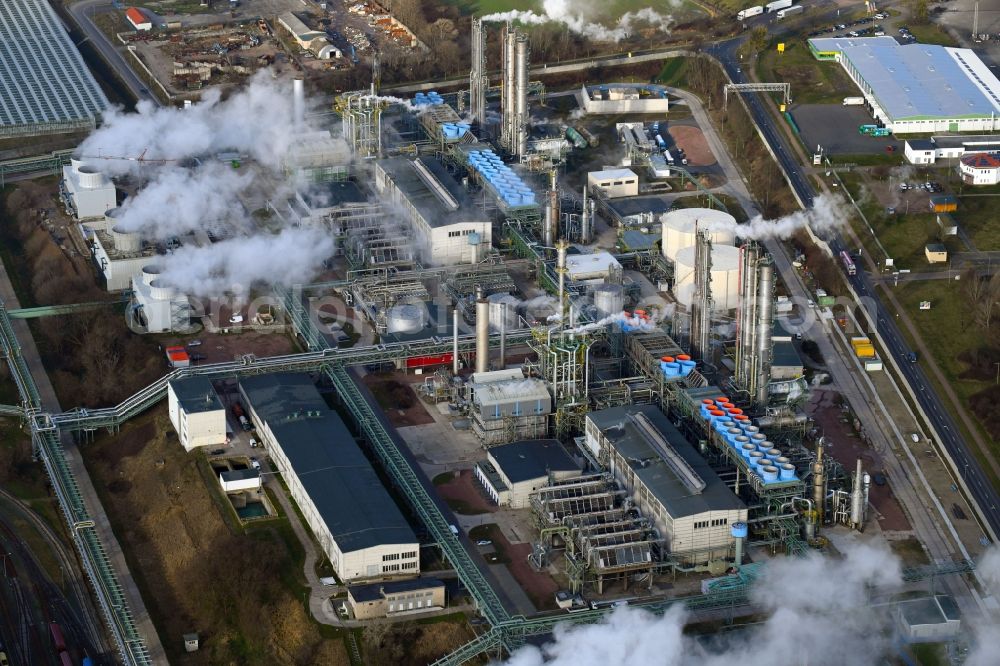 Lutherstadt Wittenberg from above - Building and production halls on the premises of the chemical manufacturers SKW Stickstoffwerke Piesteritz GmbH in Lutherstadt Wittenberg in the state Saxony-Anhalt