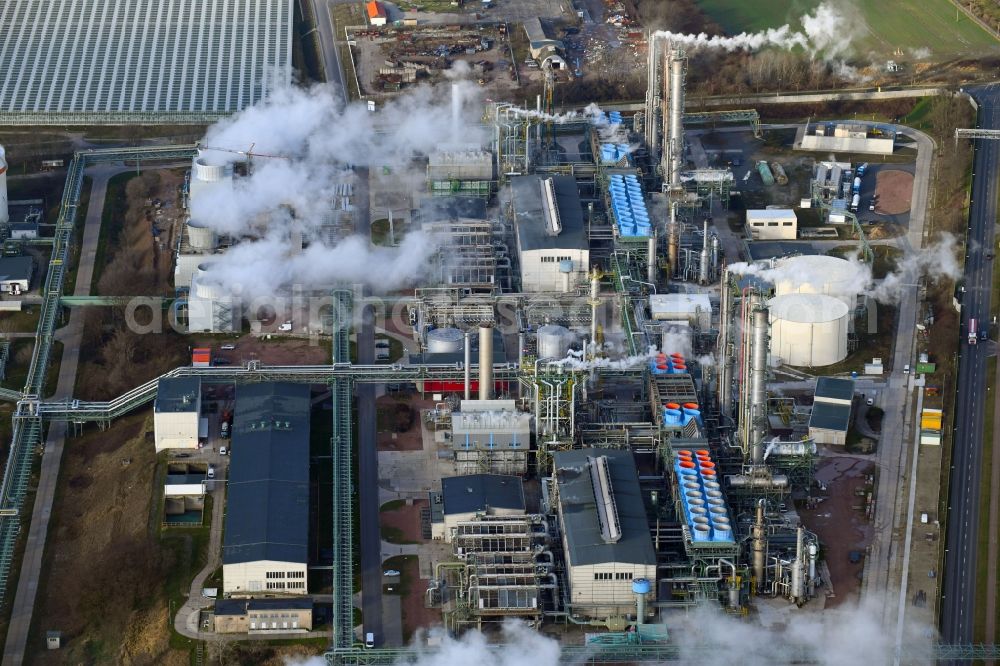 Aerial image Lutherstadt Wittenberg - Building and production halls on the premises of the chemical manufacturers SKW Stickstoffwerke Piesteritz GmbH in Lutherstadt Wittenberg in the state Saxony-Anhalt