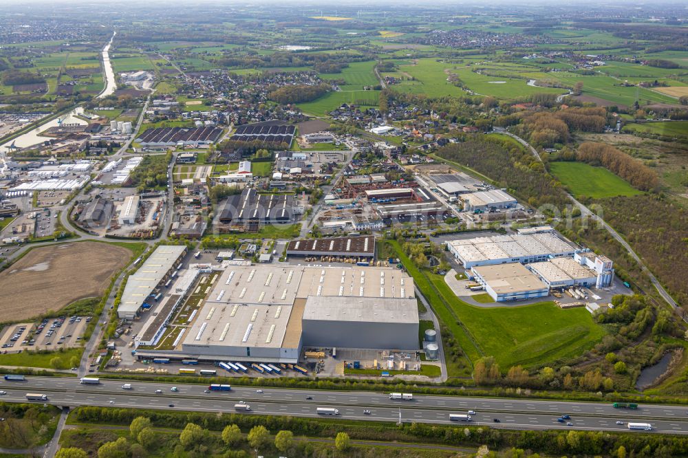 Hamm from the bird's eye view: building and production halls on the premises of Claas Service ond Parts GmbH on Kronstrasse in the district Uentrop in Hamm in the state North Rhine-Westphalia, Germany