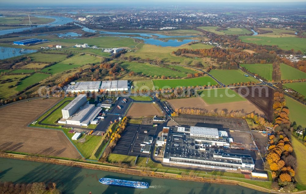 Wesel from the bird's eye view: Building and production halls on the premises of Clyde Bergemann Brinkmann GmbH in the district Friedrichsfeld in Wesel in the state North Rhine-Westphalia