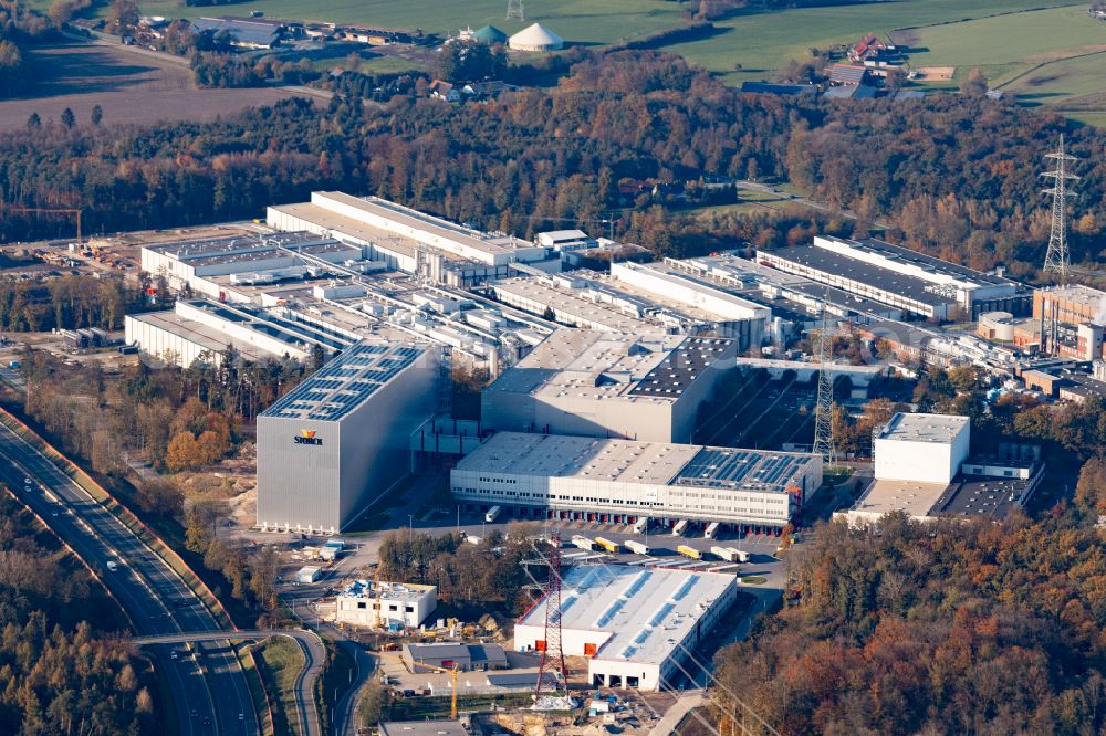 Halle (Westfalen) from the bird's eye view: Buildings and production halls of the factory premises Condetta GmbH & Co. KG Storck Industrie-Service in Halle (Westfalen) in the federal state of North Rhine-Westphalia, Germany