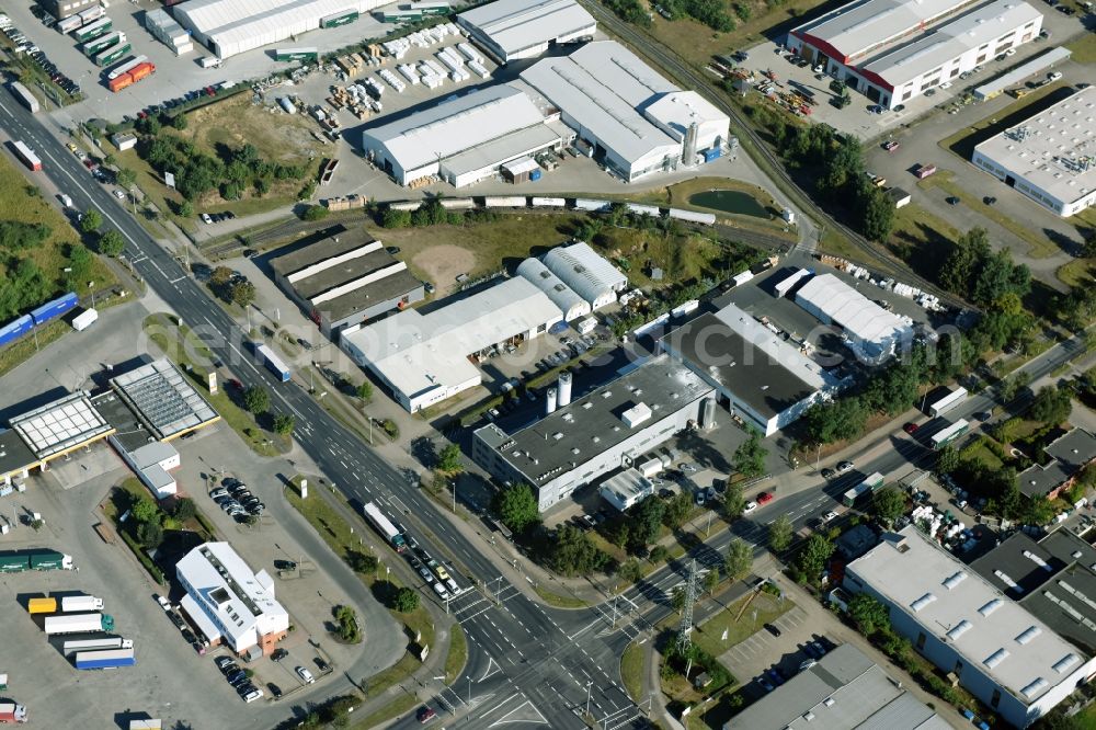 Braunschweig from the bird's eye view: Building and production halls on the premises of Condor Compounds GmbH on Hansestrasse in Braunschweig in the state Lower Saxony