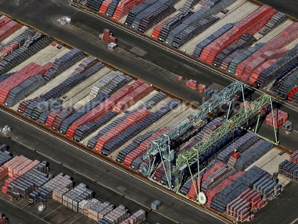 Aerial photograph Wandlitz - Factory premises of Dachziegelwerke Nelskamp GmbH at Schoenerlinder Bahnhofstrasse in Schoenerlinde in the state of Brandenburg, Germany