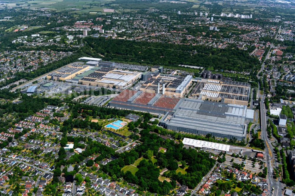 Aerial photograph Bremen - Building and production halls on the premises of Daimler AG Mercedes-Benz factory in Bremen, Germany