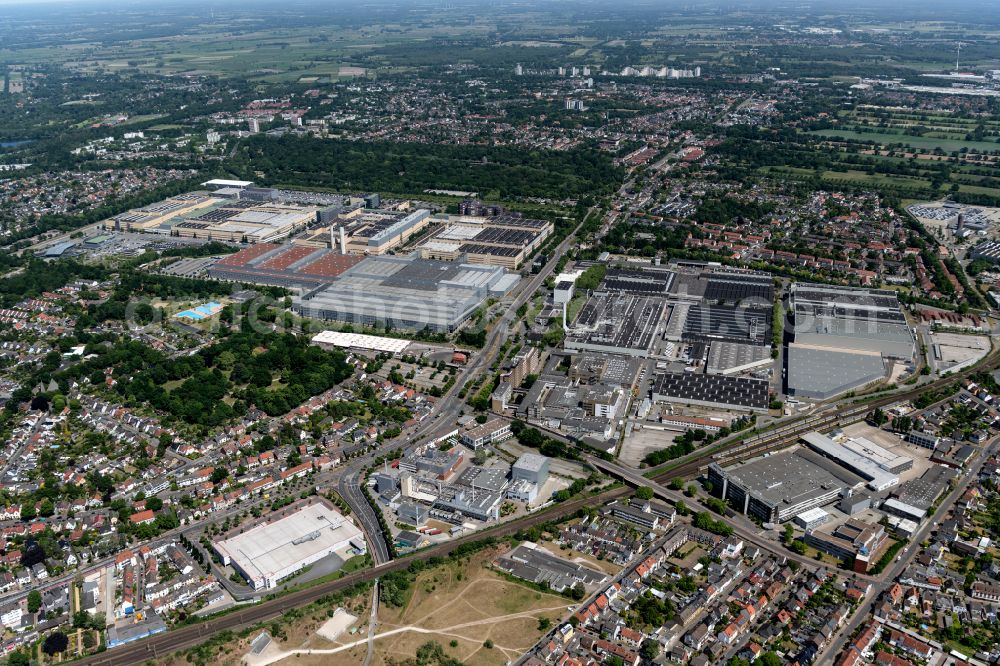 Bremen from above - Building and production halls on the premises of Daimler AG Mercedes-Benz factory in Bremen, Germany