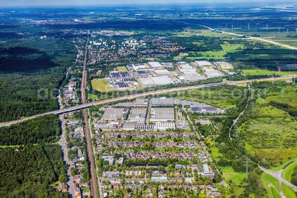 Aerial photograph Hamburg - Building and production halls on the premises of Daimler AG on Mercedesstrasse in the district Heimfeld in Hamburg, Germany