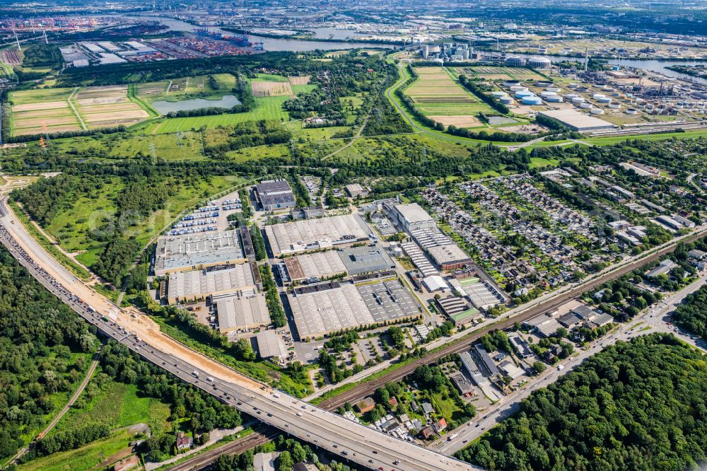 Aerial image Hamburg - Building and production halls on the premises of Daimler AG on Mercedesstrasse in the district Heimfeld in Hamburg, Germany