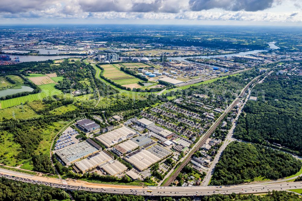 Aerial photograph Hamburg - Building and production halls on the premises of Daimler AG on Mercedesstrasse in the district Heimfeld in Hamburg, Germany