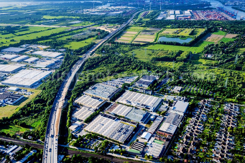 Aerial image Hamburg - Building and production halls on the premises of Daimler AG on Mercedesstrasse in the district Heimfeld in Hamburg, Germany