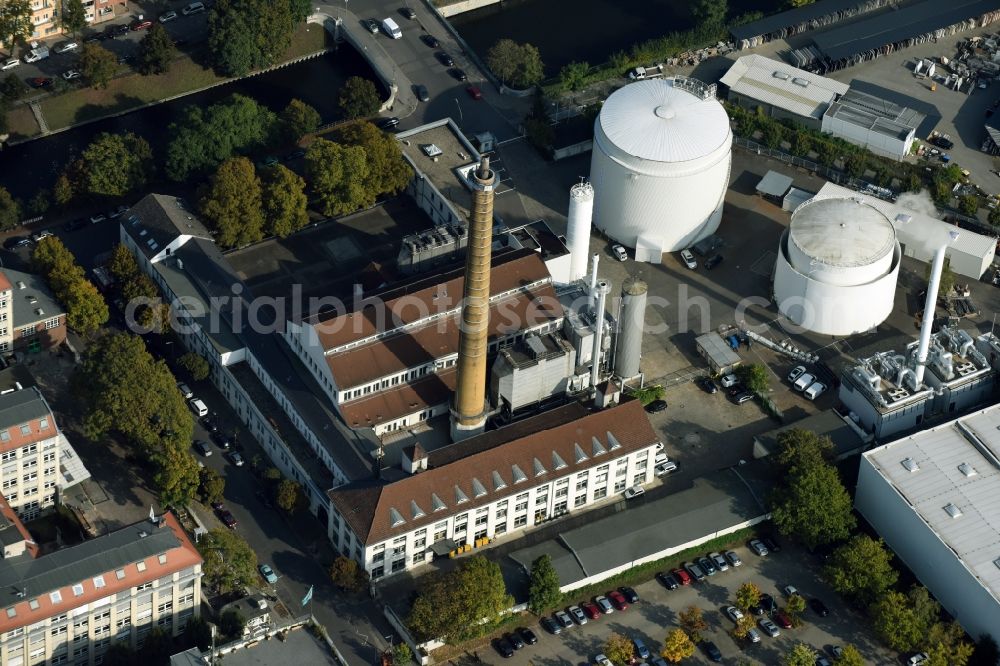 Berlin from the bird's eye view: Building and production halls on the premises of Daume GmbH - Niederlassung Berlin an der Thiemannstrasse in Berlin