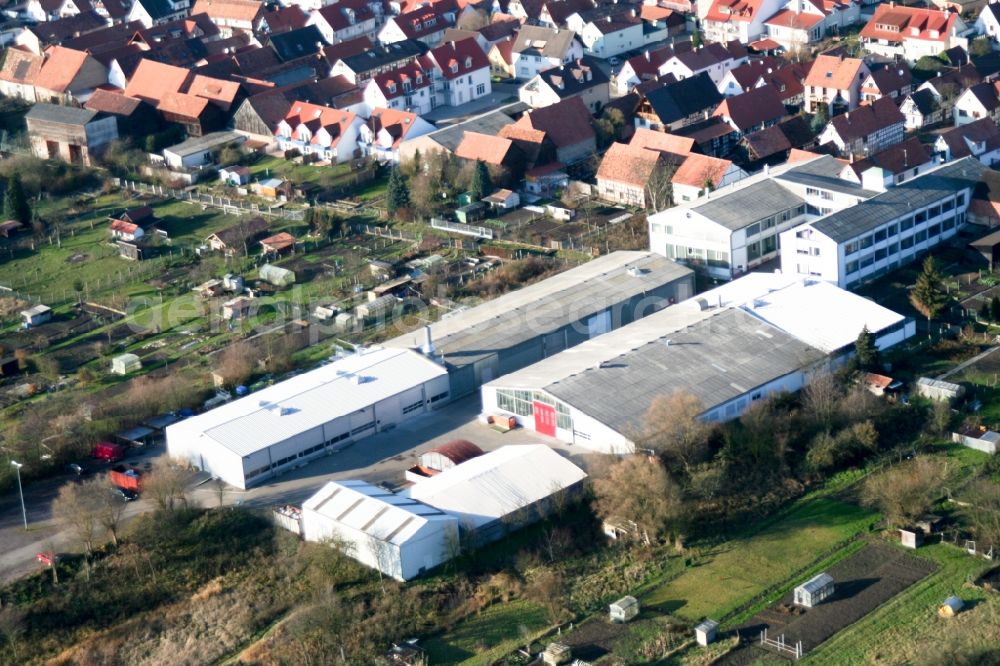 Aerial photograph Kandel - Building and production halls on the premises of DBK Heizsysteme in Kandel in the state Rhineland-Palatinate