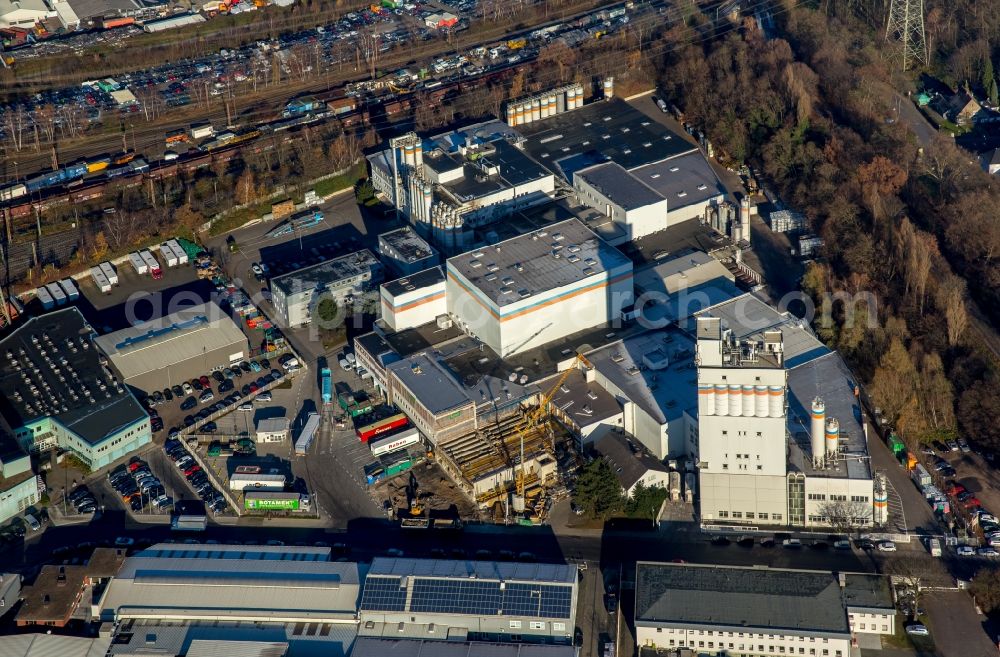 Bottrop from above - Building and production halls on the premises of MC-Bauchemie Mueller GmbH & Co.KG in the district Ebel in Bottrop in the state North Rhine-Westphalia