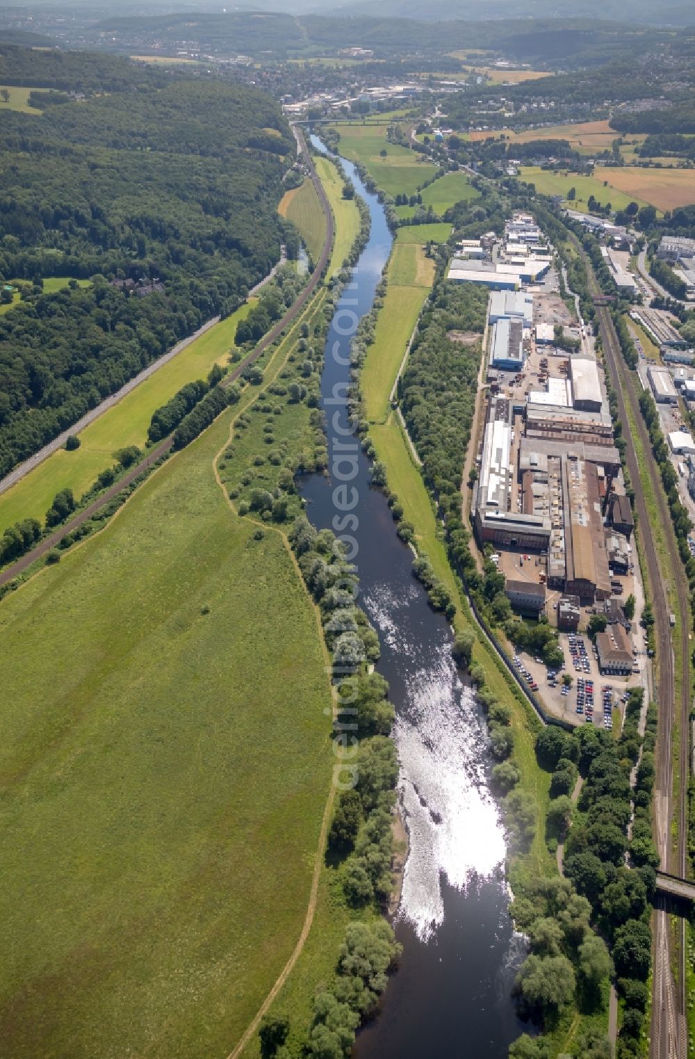 Aerial photograph Wetter (Ruhr) - Building and production halls on the premises of of Moofne Verpackung Carl Bernh. Hoffmann GmbH in the district Wengern in Wetter (Ruhr) in the state North Rhine-Westphalia, Germany